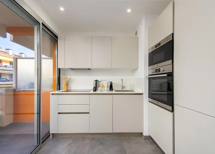 St Pierre - Magnifique - 100 M Des Plages - Parking * Menton