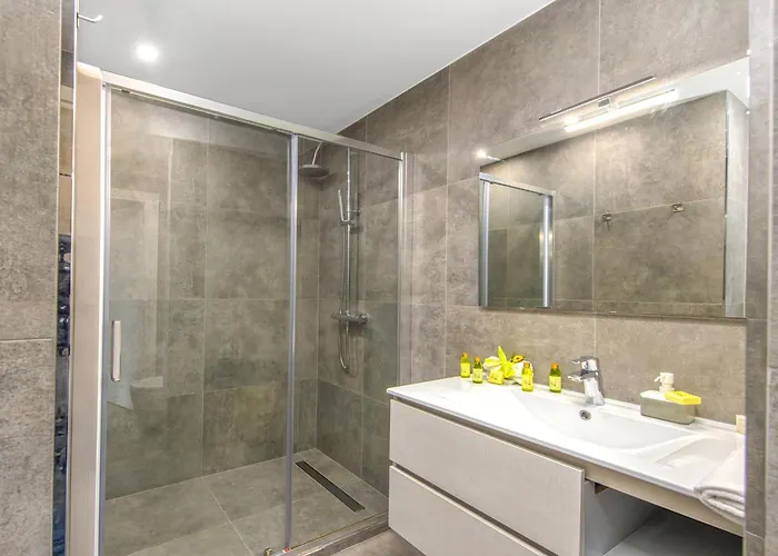 Lejlighed St Pierre - Magnifique - 100 M Des Plages - Parking Menton