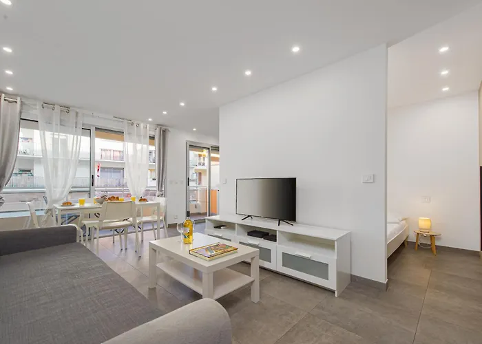 St Pierre - Magnifique - 100 M Des Plages - Parking * Menton